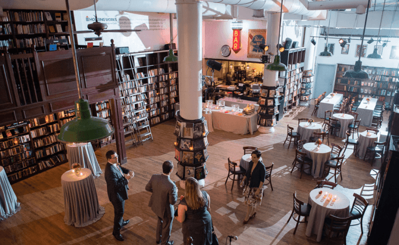 Librería Works Bookstore Café en SoHo Nueva York