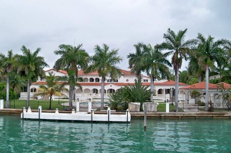 Paseo en barco para ver las casas de famosos en Miami