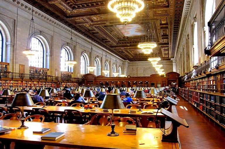 Midtown Manhattan Nueva York en un día Biblioteca Pública